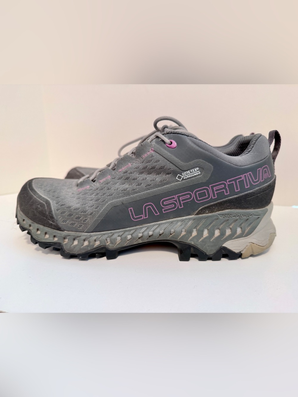 LA SPORTIVA Track Shoes, Size 9 1/2